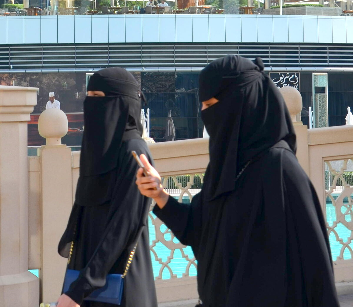Арабские женщины в Дубае. Фото автора.