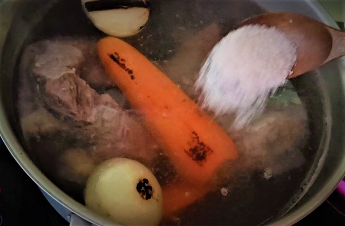 ГРУДИНКА ГОВЯЖЬЯ ОТВАРНАЯ