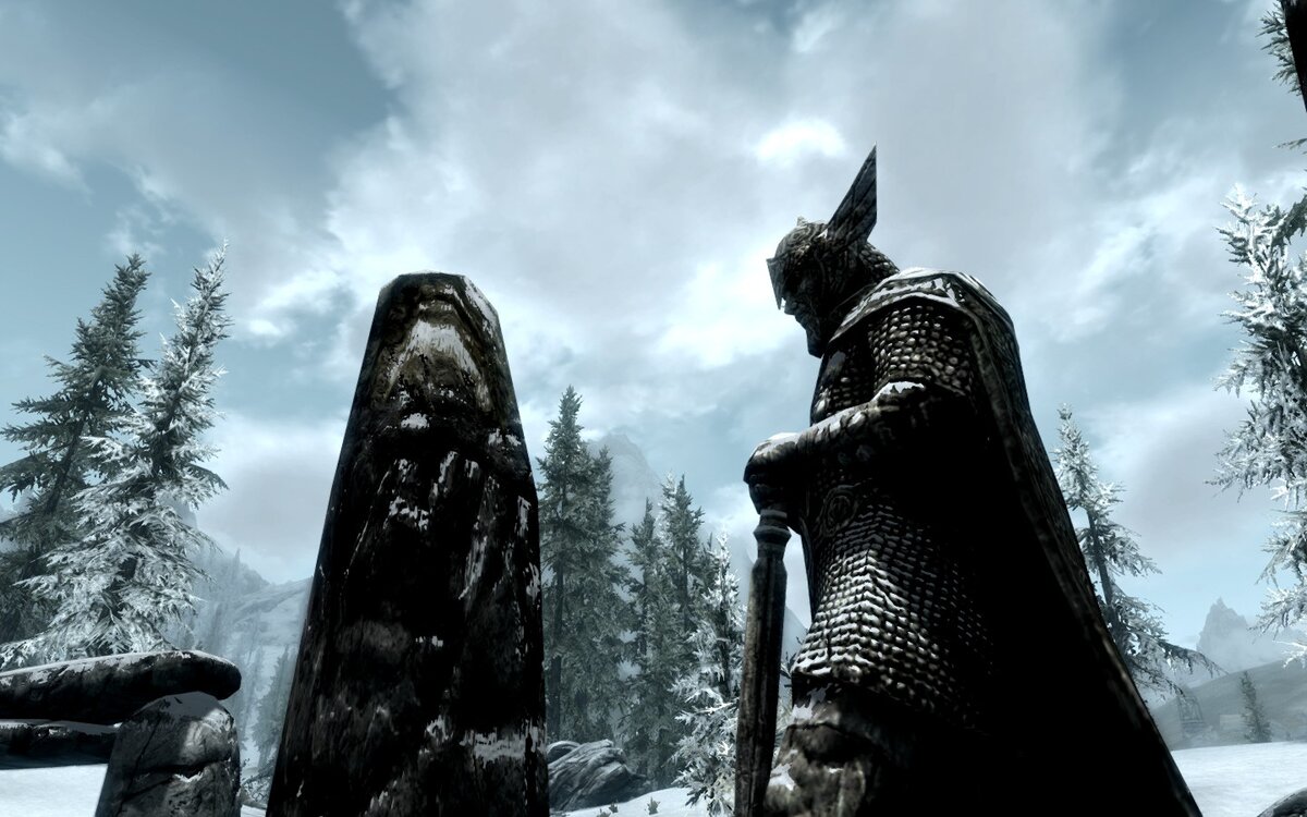 Статуя Тайберу Септиму в Скайриме