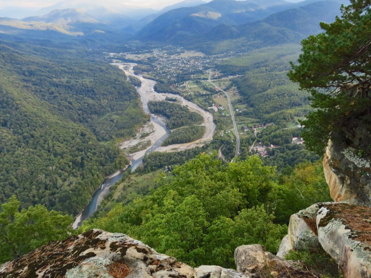 Вид на село Хамышки с горы Монах. Здесь и далее - фото автора. 