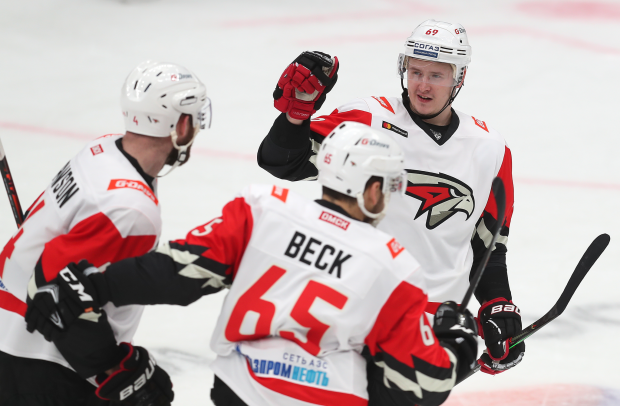 Связка Тейлора Бека и Коди Франсона запомнилась еще по прошлому плей-офф
