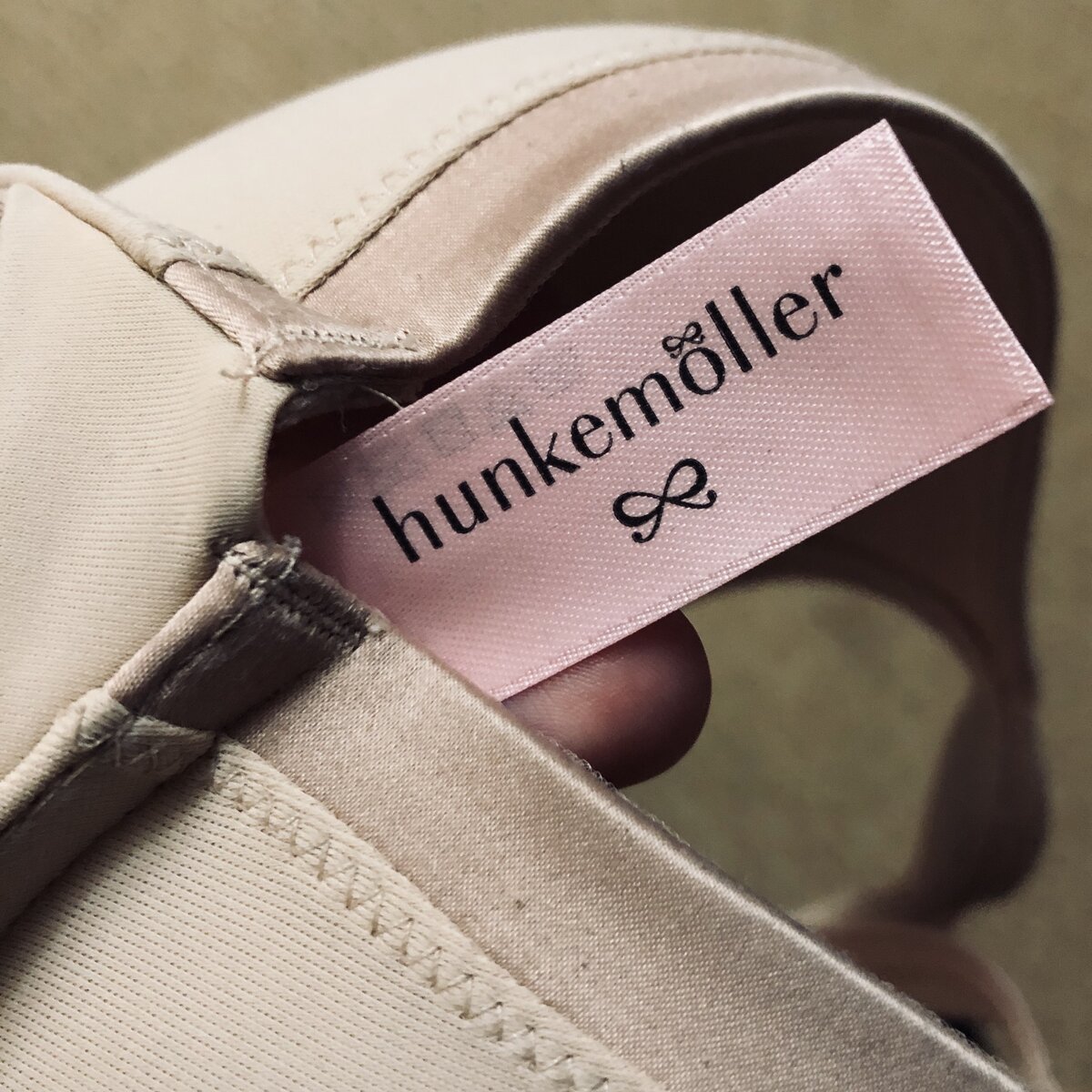 Фото сделано мной, чтобы показать "живой" экземпляр Hunkemöller (прошу прощения, что уже довольно потрепанный)