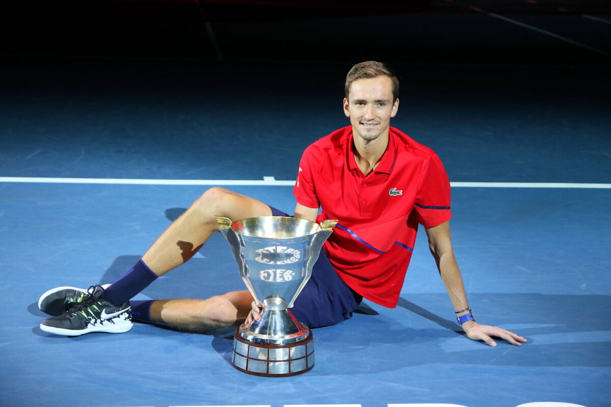 Даниил Медведев одержал победу на теннисном турнире ATP ST. Petersburg Open