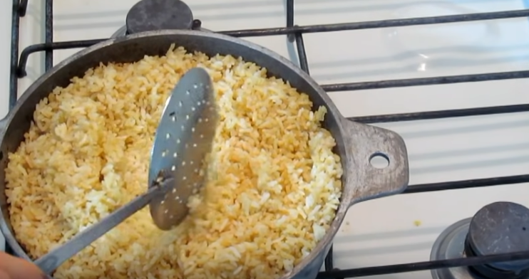 Готовим до готовности. (Фото: YouTube Valentina24777 Готовим Вкусно).