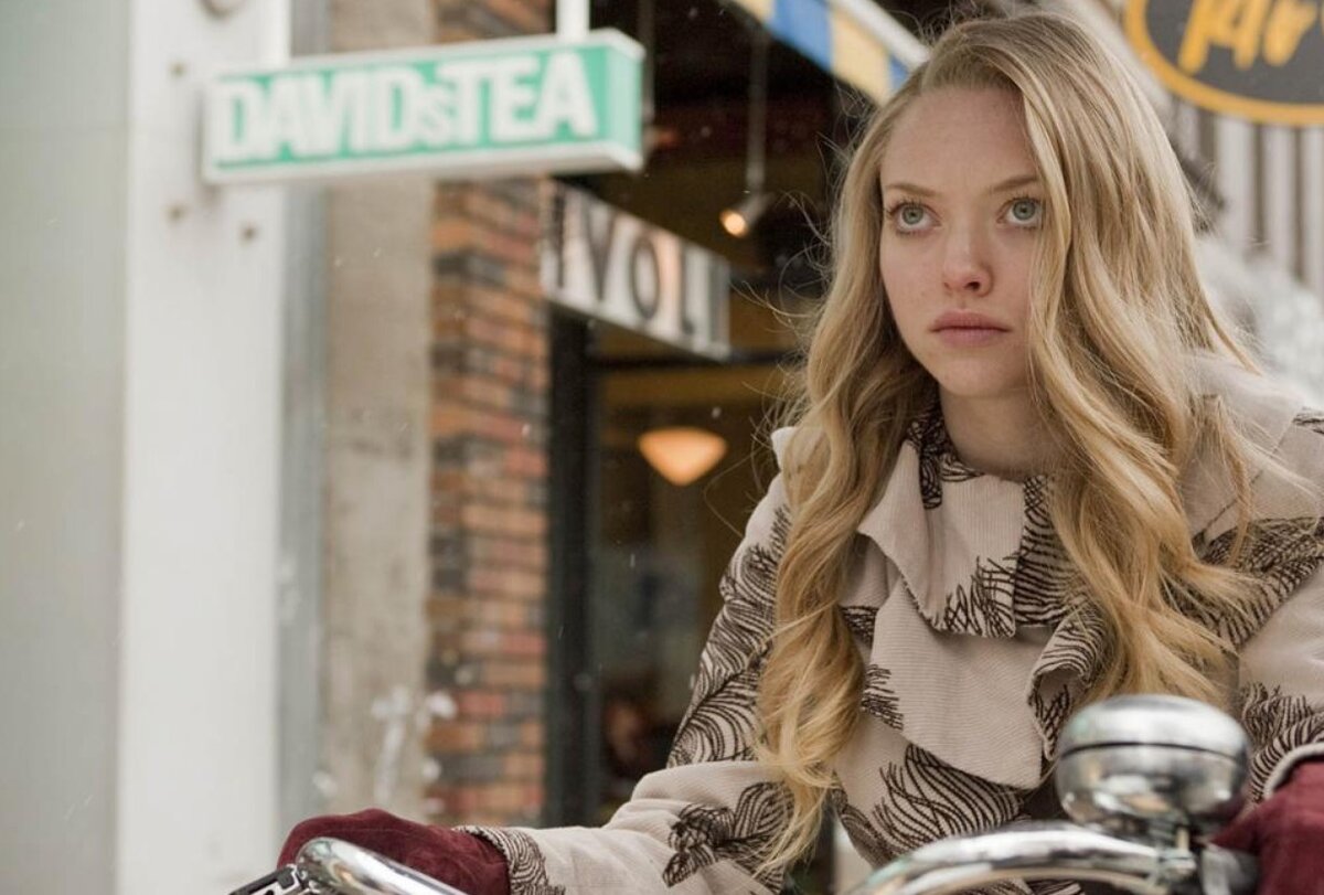 кадр из фильма Хлоя 2009