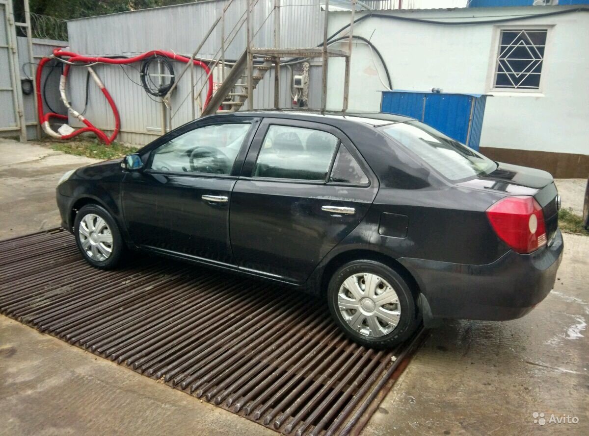 Фото с Авито. Чем не достойная альтернатива Ладам за 100 тысяч рублей ?