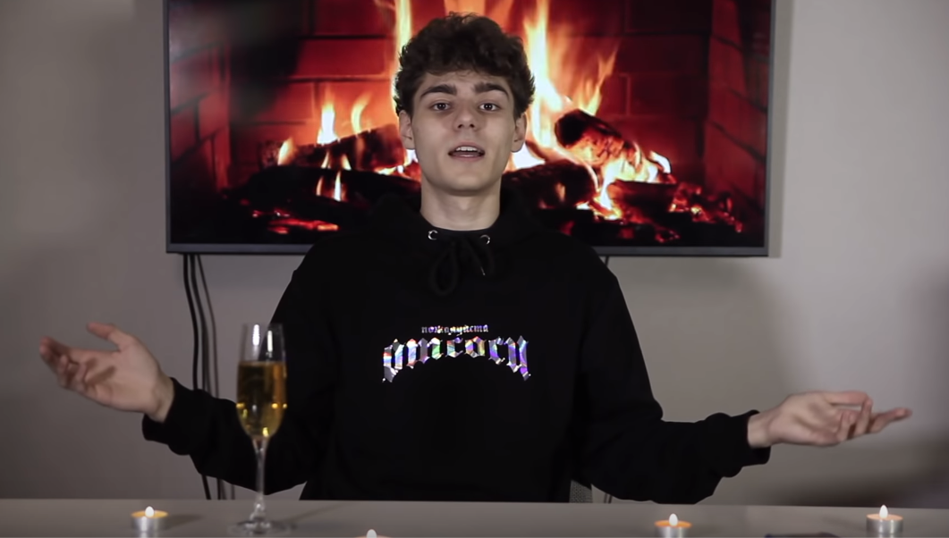 Нанятый блогер (ЛОЛ ЮНИВЕРС)