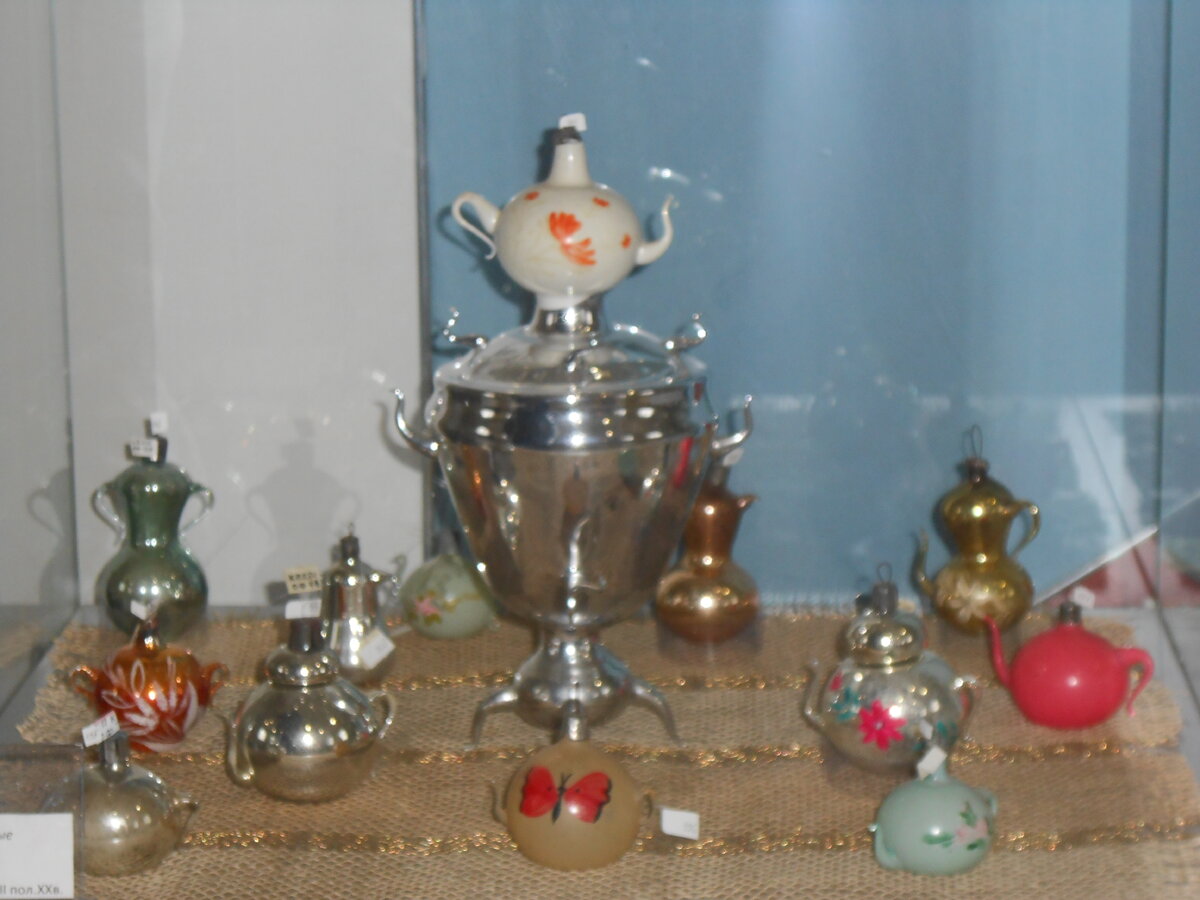 Клинская елочная игрушка самоварчик