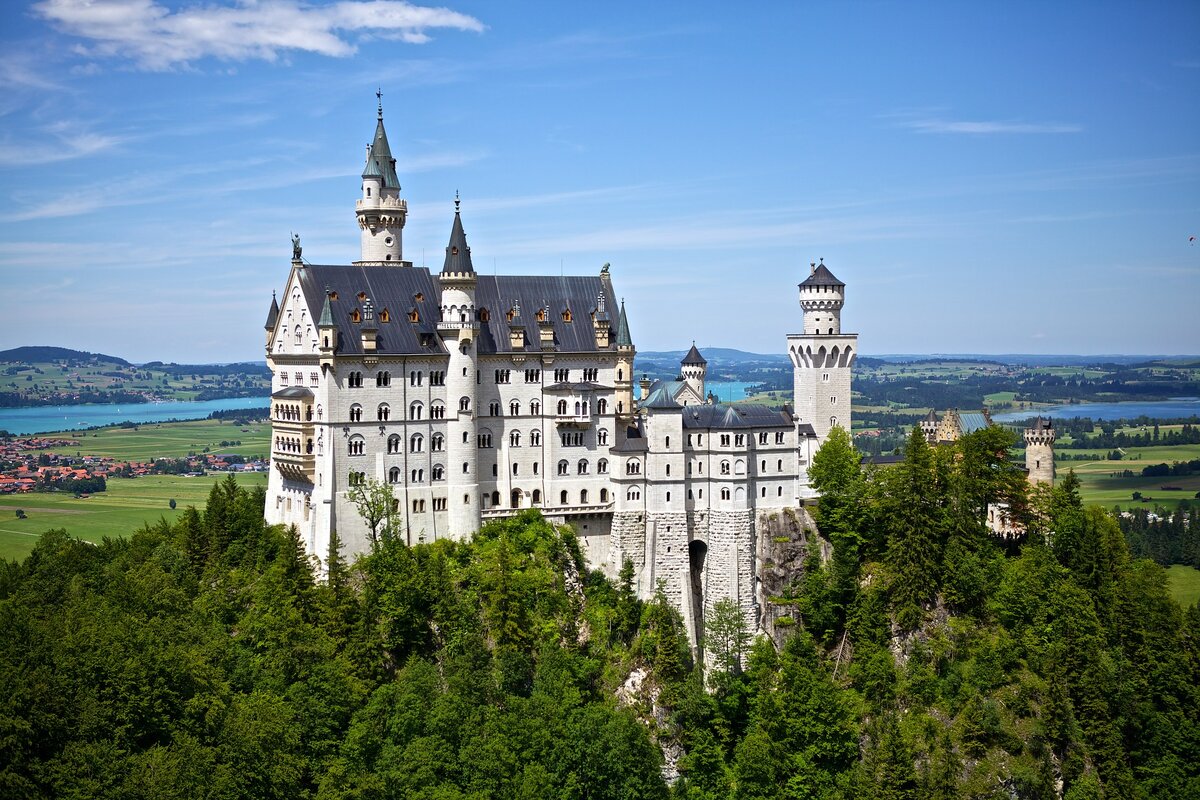 https://pixabay.com/photos/neuschwanstein-castle-germany-532850/