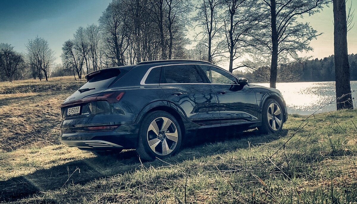 Электрический АУДИ