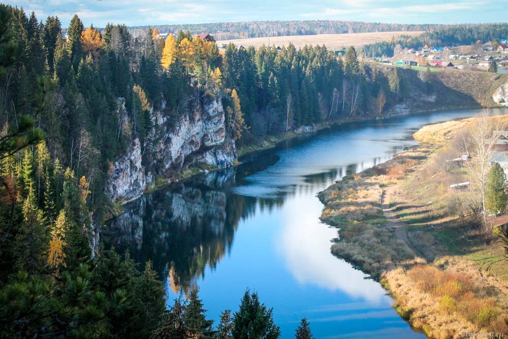 Урал фото с названиями. Река Чусовая Урал. Камень Гардым река Чусовая. Староуткинск река Чусовая. Село Чусовое Урал.