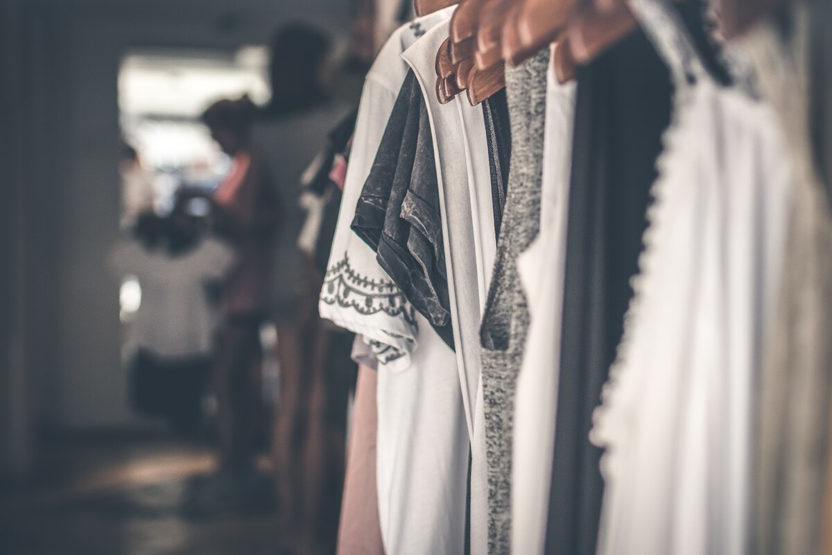https://unsplash.com/photos/pJPGCvLblGk