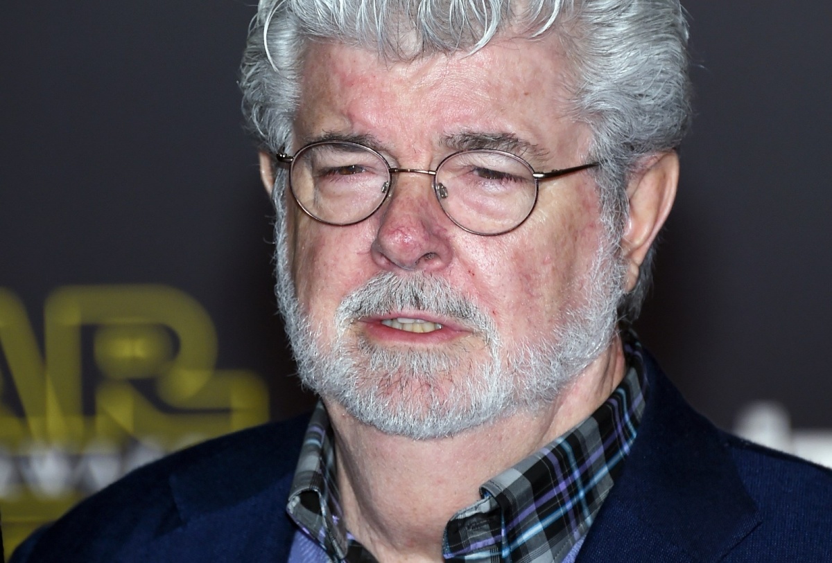 https://d.ibtimes.co.uk/en/full/1478454/george-lucas-star-wars-force-awakens-premiere.jpg