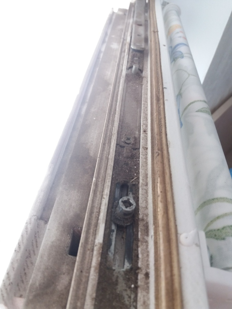 Любителям режима «микропроветривание» окон посвящается. 