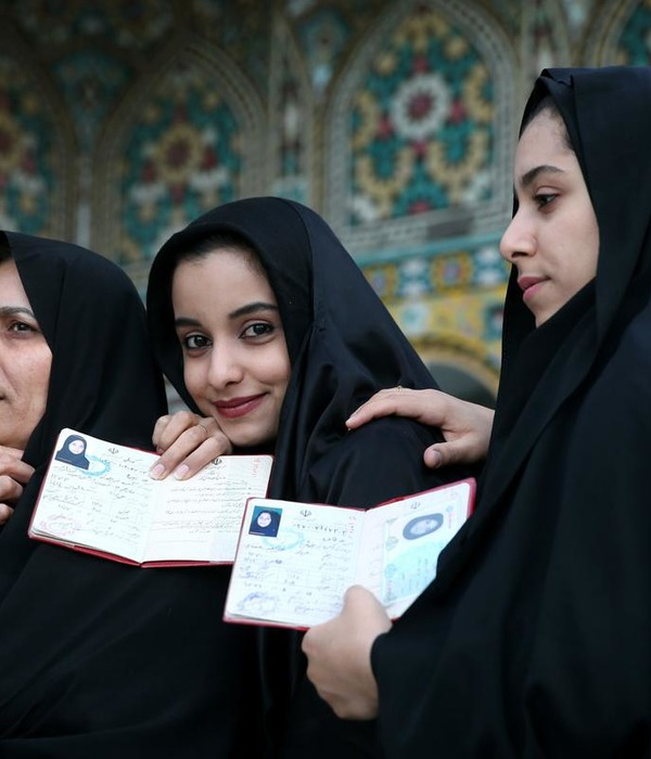 https://media.spokesman.com/photos/2016/02/26/Iran_Elections.JPG_t1200.jpg?298603a24e8d51915fce203907ff2746e482a5a6