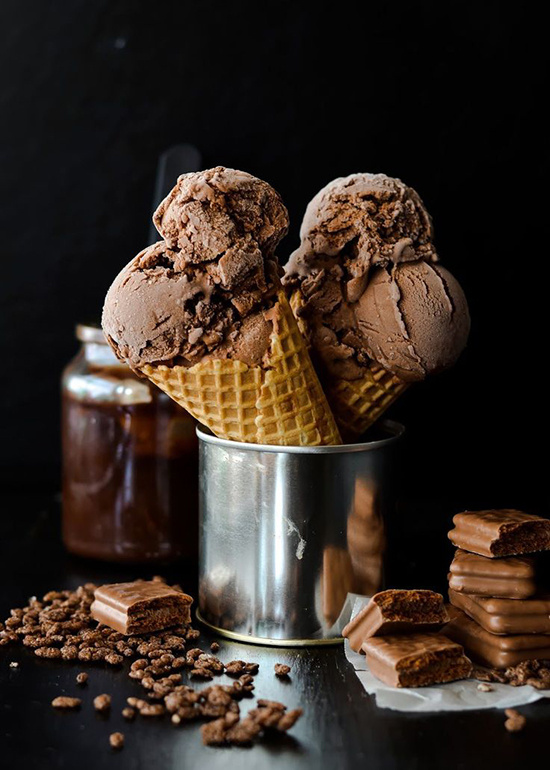 Источник: Яндекс.Картинки https://yandex.ru/images/touch/search?text=%D0%9C%D0%BE%D1%80%D0%BE%D0%B6%D0%B5%D0%BD%D0%BE%D0%B5%20%D1%88%D0%BE%D0%BA%D0%BE%D0%BB%D0%B0%D0%B4&pos=31&p=2&img_url=https%3A%2F%2Fi.pinimg.com%2F736x%2F32%2Feb%2F0e%2F32eb0ebdb823257e843e9e199da0c9d5--ice-cream-desserts-ice-cream-recipes.jpg&rpt=simage&ogl_url=https%3A%2F%2Fi.pinimg.com%2F236x%2Fe6%2Fb4%2Fe9%2Fe6b4e9c5761b87c9d9da85f00e41bc12--dark-chocolate-ice-cream-chocolate-sorbet.jpg&rlt_url=https%3A%2F%2Fi5.imageban.ru%2Fout%2F2019%2F02%2F24%2Ff350697b14a12536af193516e42ac53f.jpg&ts=1574788712628