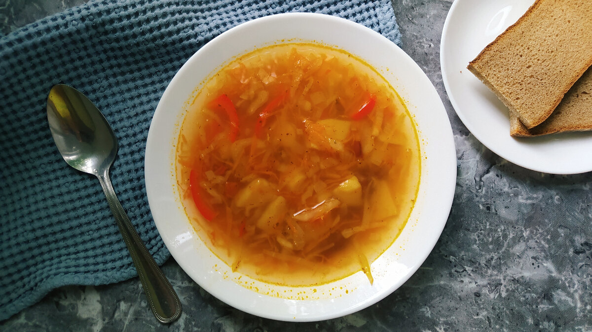 Постные щи с красной фасолью. 