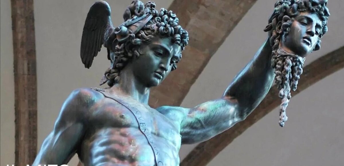 Статуя горгоны Медузы с головой Персея, ставшая символом #MeToo, вызвала критику