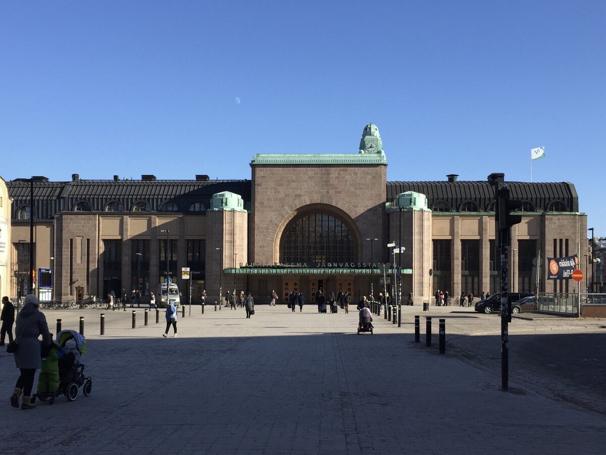 Вокзал в Хельсинки - не круглосуточный!