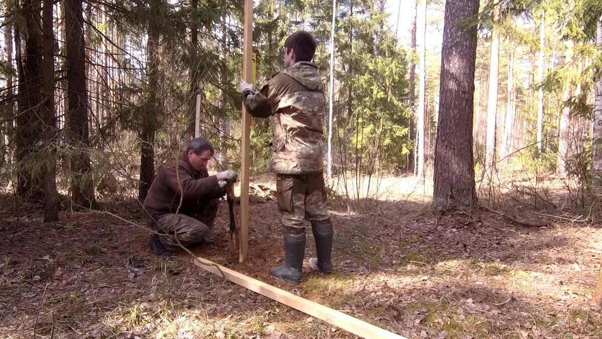 Строим избушку в тайге \ 4 руки и одна идея