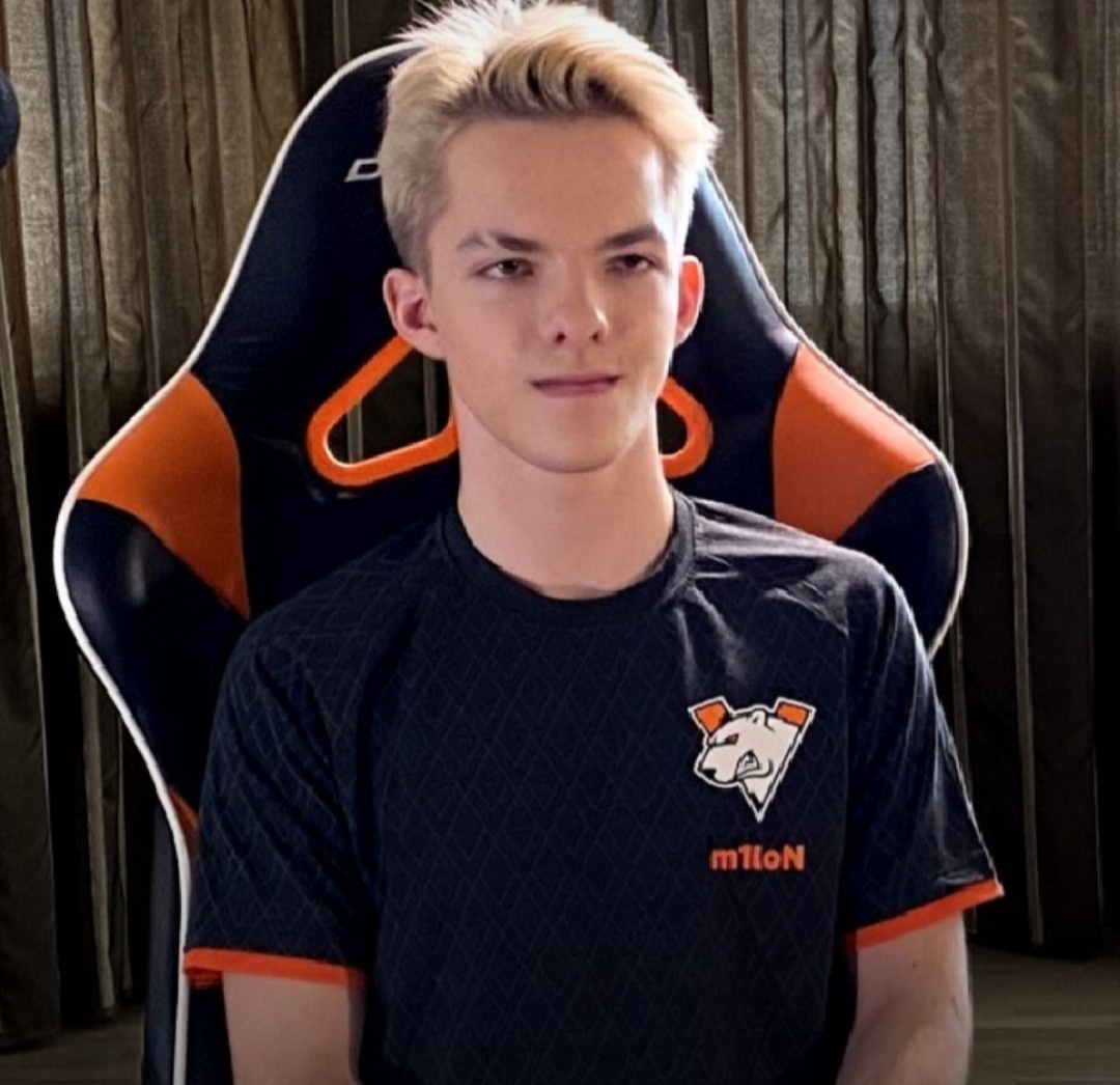 Игрок VP - m1loN