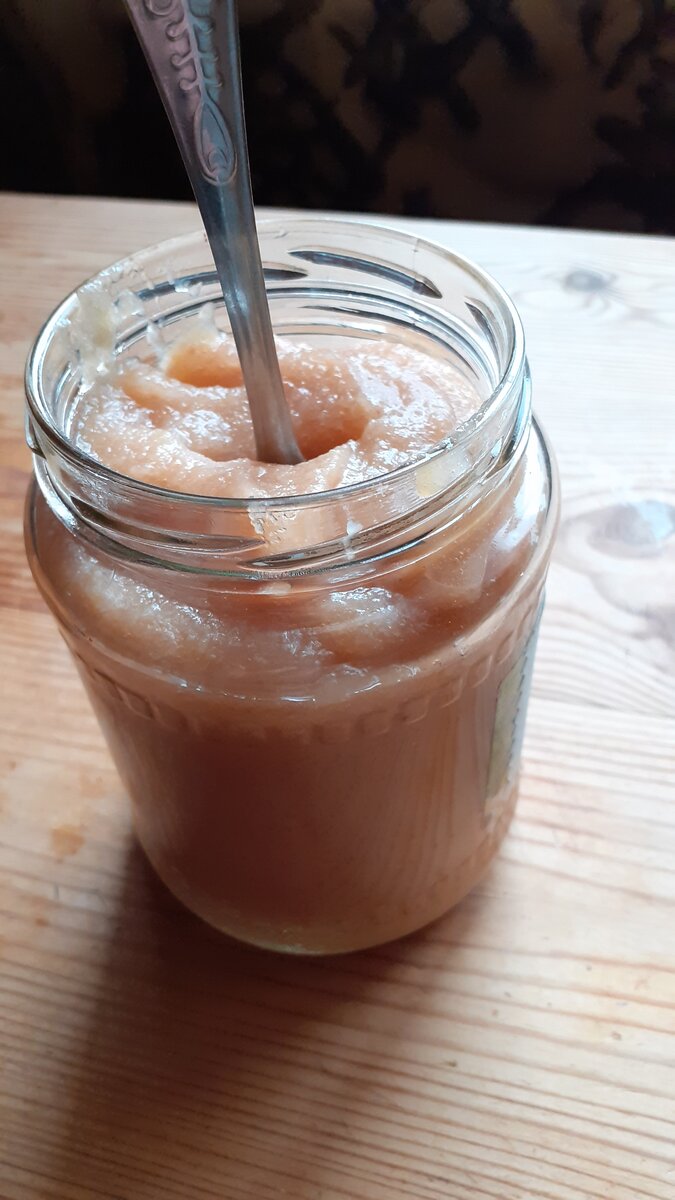 Сорт яблок, который подходит для зефира, должен быть очень кислым и хорошо развариваться в пюре. Гольден и подобные сорта для зефира не подходят..