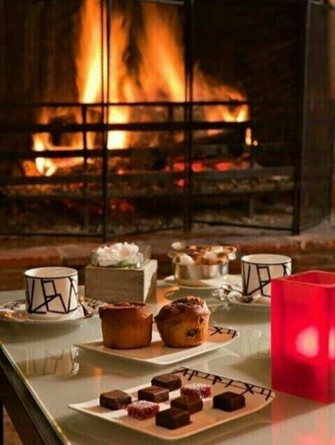 Душевный вечер у камина.