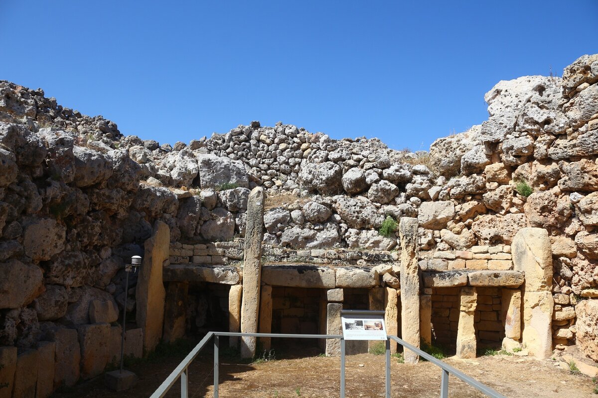 Внутри комплекса Джгантия