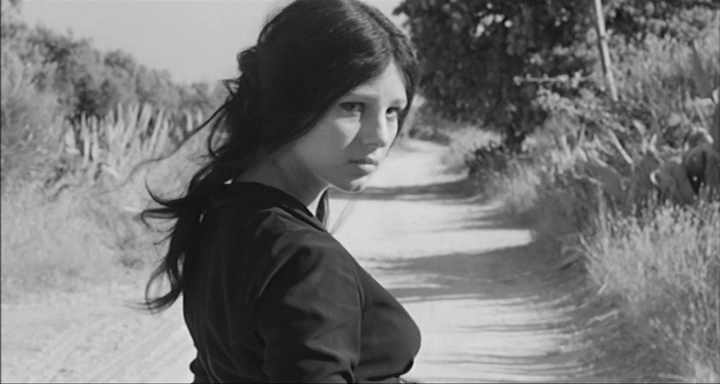 Соблазнённая и покинутая. Режиссёр Пьетро Джерми. 1963. Рейтинг фильма 8,065. 627-е место в Золотой Тысяче. 