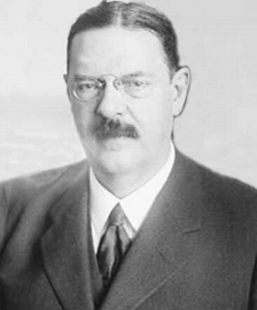 Американский судостроитель Л. Никсон