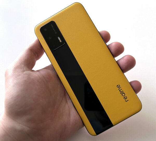 Обзор смартфона Realme GT 5G: самый дешевый Snapdragon 888 в интересном корпусе0