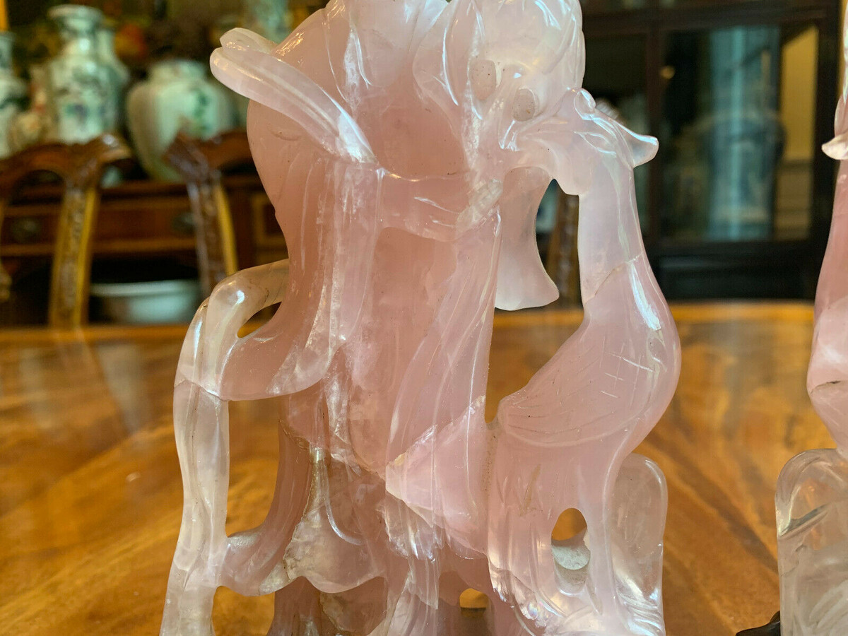 Статуэтки из кварца. Фотографий несколько, листайте галерею.