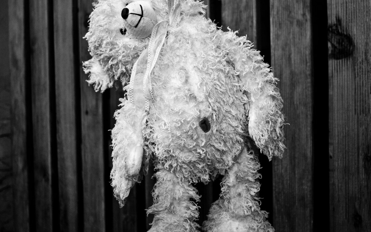 Считается плохой приметой оставлять подарки бывших. Фото: Pxfuel.com 