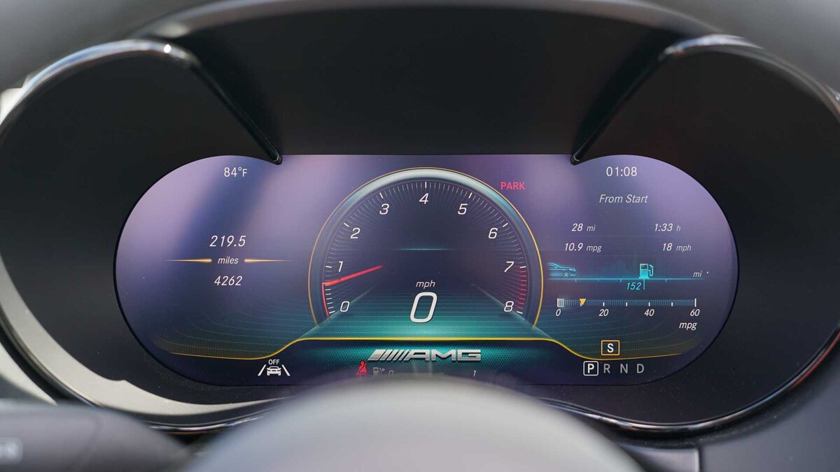 Mercedes AMG gt приборная панель