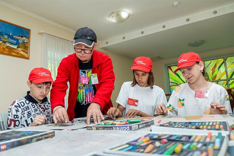 Художник Фёдор Осинных делится секретами работы с пастелью.