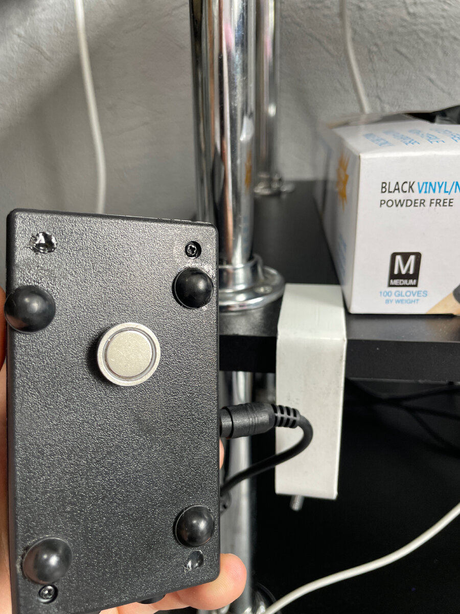 Магнитное крепление и металлическое крепление на рабочую поверхность