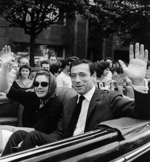 Ив Монтан и Симона Синьоре в Москве