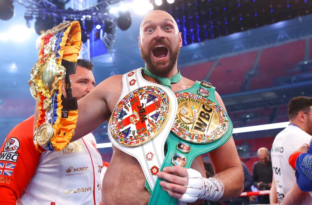 Британский чемпион мира в супертяжелом весе по версии (WBC) - Тайсон Фьюри