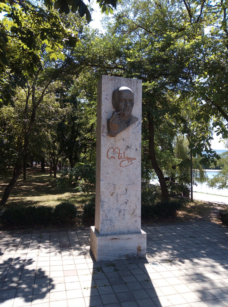 Памятник С. С. ГОВОРУХИНУ