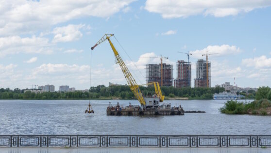   В России планируют очистить более 400 километров русел рек в 2023 году Анастасия Романова