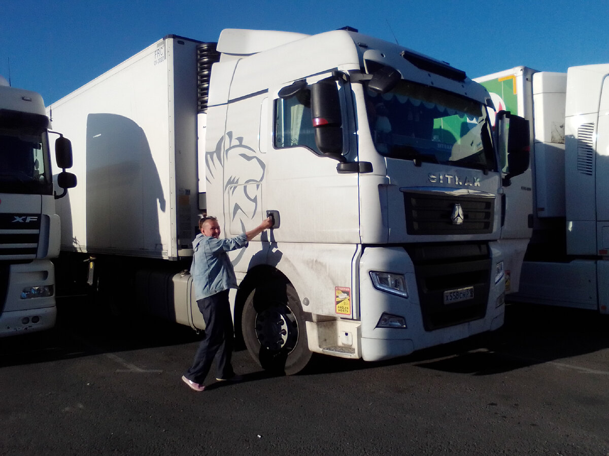 Эта большая машина отвезла нас в Воронеж