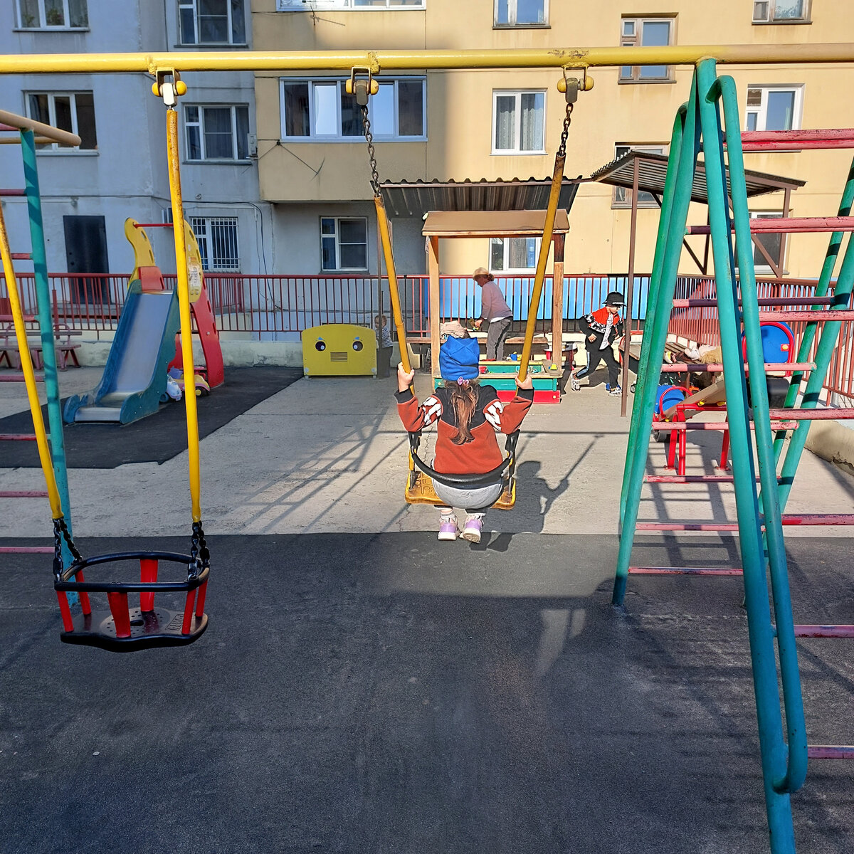 Наша маленькая вчерашняя компания ... 