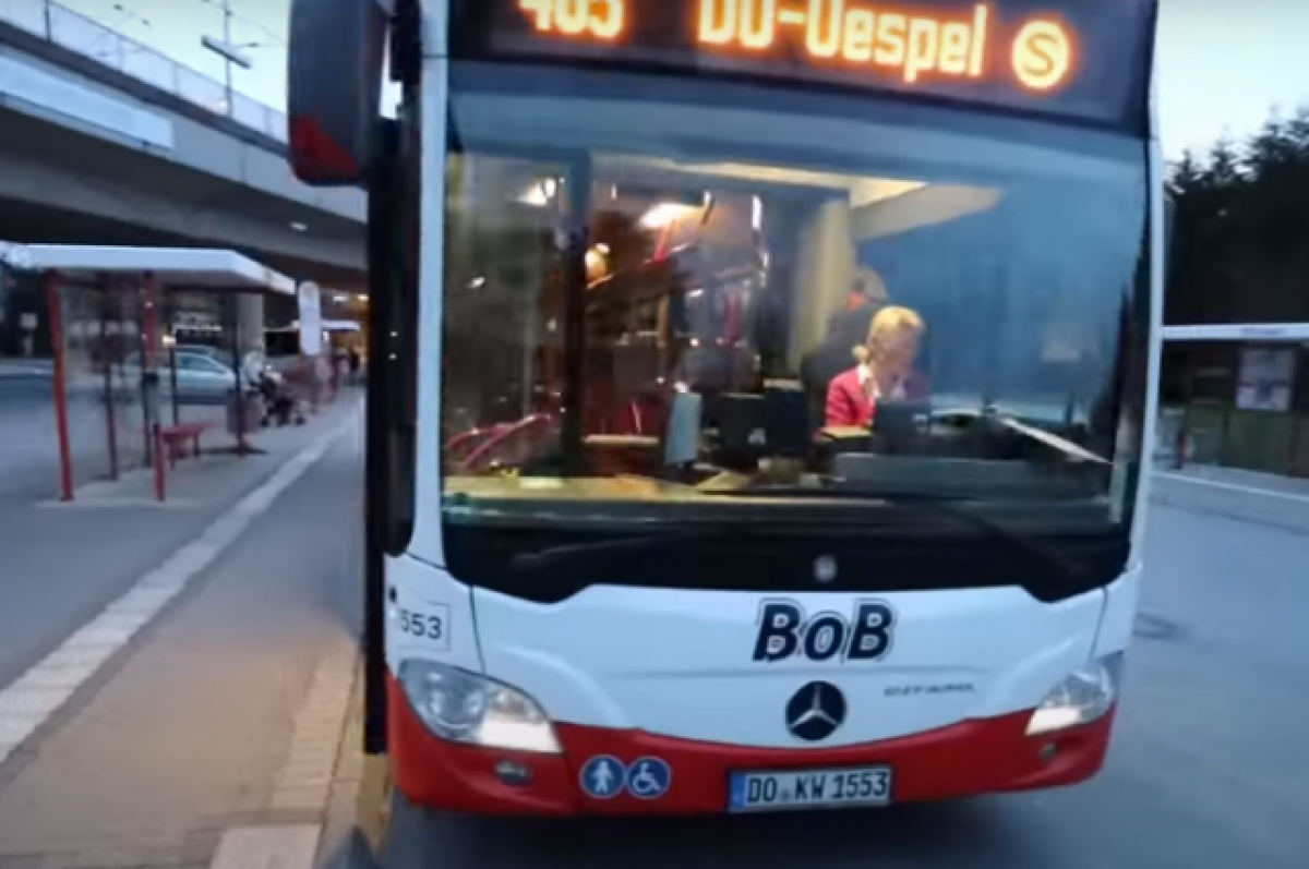    Немецким водителям предлагают отказаться от прав за бесплатный проездной