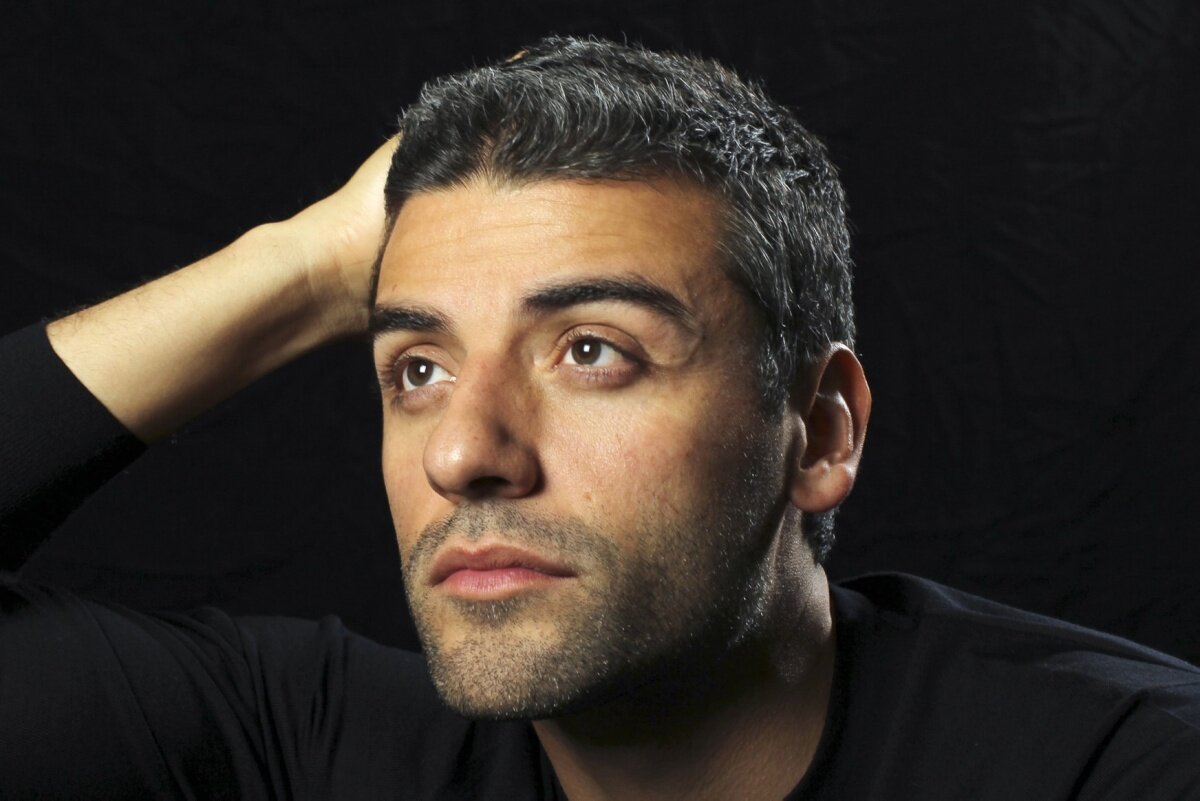 Фото: https://st.kp.yandex.net/im/kadr/2/3/0/kinopoisk.ru-Oscar-Isaac-2309306.jpg