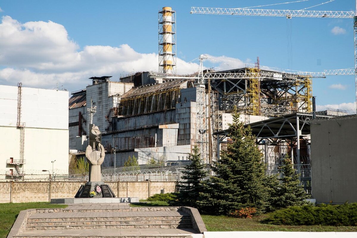Сколько аэс в чернобыле. АЭС Припять 4 энергоблок. Чернобыль атомная станция 4 энергоблок. Энерго блок АЕС Припять. Чернобыль Припять энергоблок