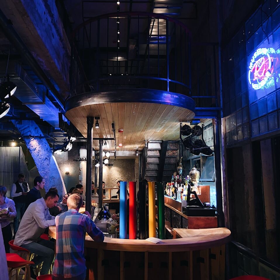 барное объединение профсоюз новослободская 16а. барное объединение профсоюз новослободская 16а. бар профсоюз на менделеевской. барное объединение профсоюз москва. профсоюз бар москва.