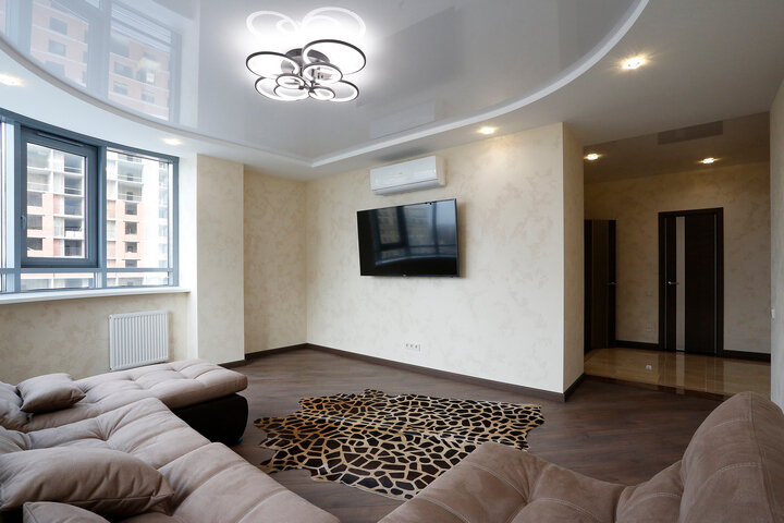 Интерьер гостиной для семьи с двумя детьми