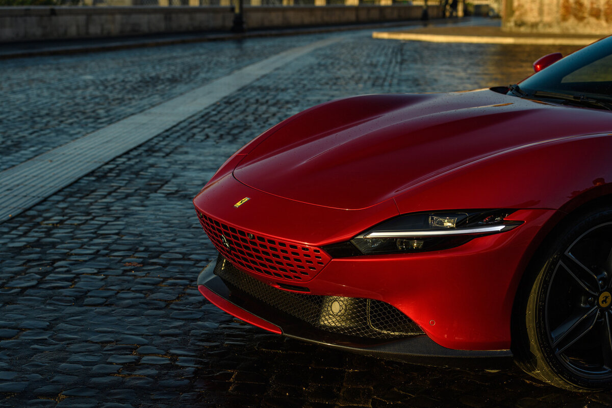   V8 ДВИГАТЕЛЬ
3.4 s
0-100 КМ/Ч
3855 куб. см
  ПОЛНОЕ ВОДОИЗМЕЩЕНИЕ
  620 CV
МАКСИМАЛЬНАЯ МОЩНОСТЬ