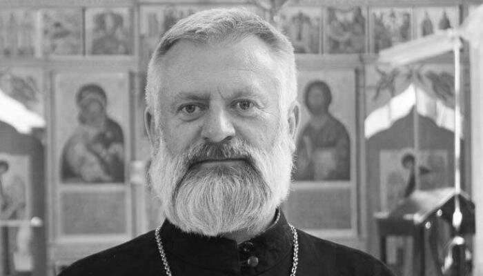 Иерей геннадий бутько. Священник прикрыл солнце. Протоиерей геннадий сухарев. Протоиерей геннадий сухарев. Иерусалимские священники.