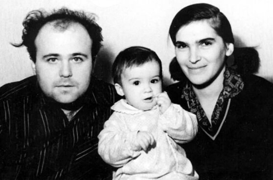 Алескандр Калягин с первой супругой и Ксенией